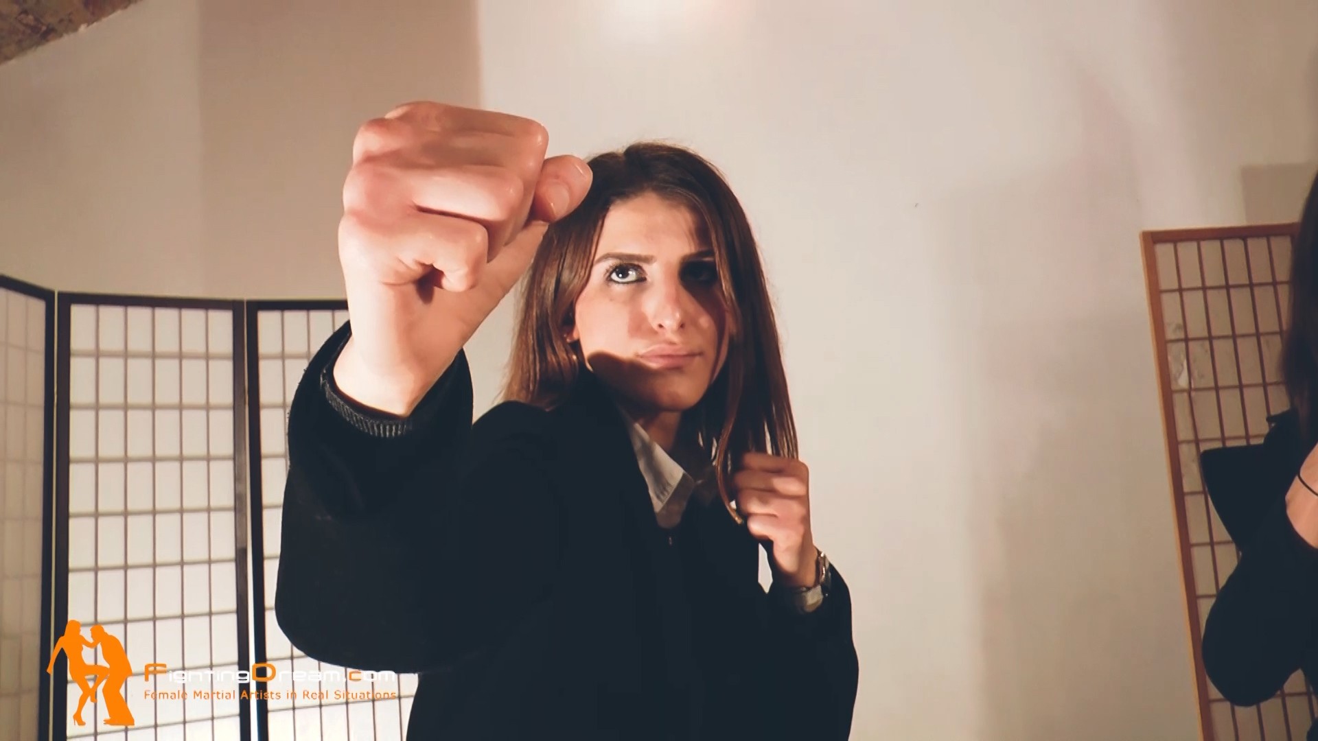 FightingDream.com | Alison & Eva, the two deadly bodyguards
